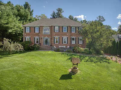 4 Gilboa Ln Nashua, NH 03062