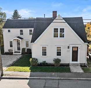 19 Main Street Mattapoisett, MA 02739