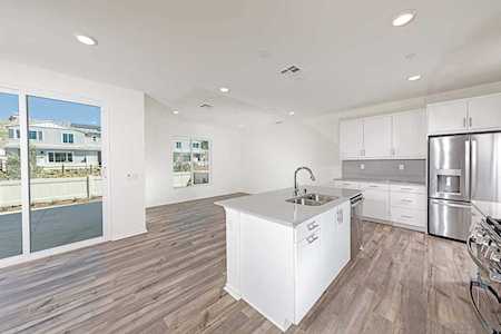 215 Foliage Pl. Unit 304 Zutano Fallbrook, CA 92028