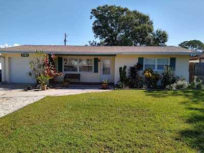 1761 St Anthony Dr Clearwater, FL 33759