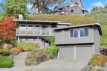 8600 Vashon View SW Seattle, WA 98136