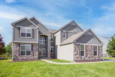 3326 Moraine Dr Aurora, IL 60506