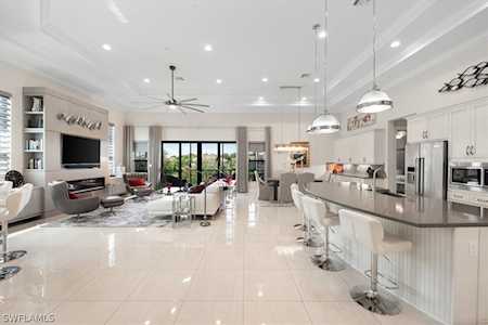 2513 Breakwater Way #2201 Naples, FL 34112