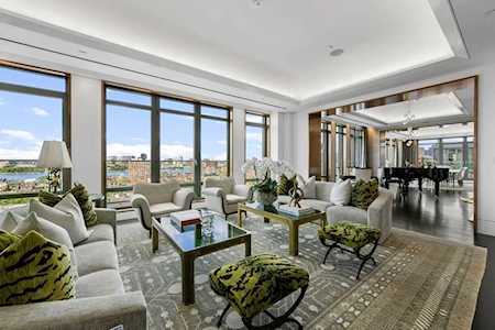 776 Boylston Street #PH2E Boston, MA 02116