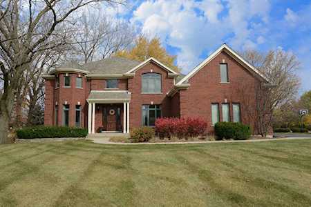 187 Sycamore Dr Hawthorn Woods, IL 60047