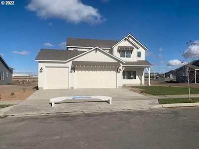 242 NW Double Eagle AVE Madras, OR 97741