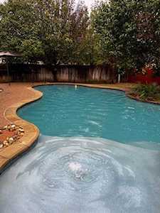 208 Oxford Drive Roanoke, TX 76262