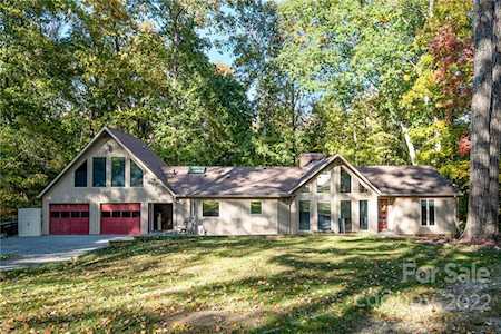11546 Gelding Dr Charlotte, NC 28215