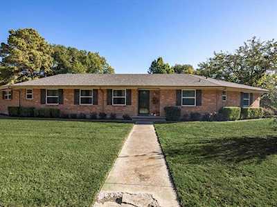 408 Highland Drive Ennis, TX 75119