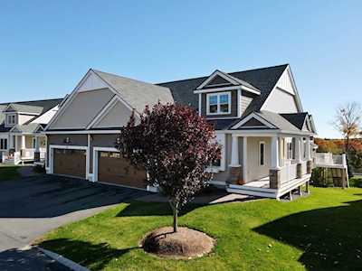 63 Fox Hill Ln #63 Dracut, MA 01826