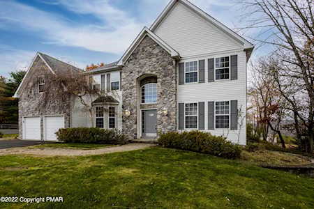 2366 Snapdragon Pt East Stroudsburg, PA 18301