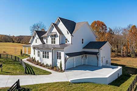 5042 Water Leaf Dr Franklin, TN 37064