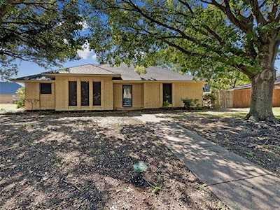 304 Buffalo Creek Drive Waxahachie, TX 75165