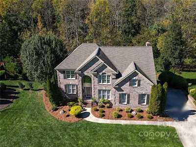 1706 Reverdy Oaks Dr Matthews, NC 28105