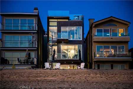 99 A Surfside Ave Surfside, CA 90743