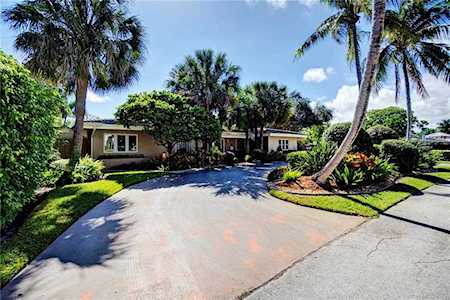2700 NE 35th Dr Fort Lauderdale, FL 33308