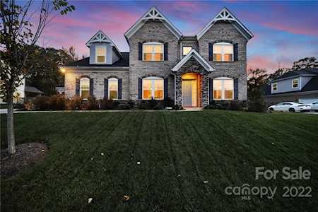 212 Hollyhock Dr Weddington, NC 28104