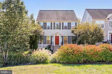 6012 Abernethy Ln Gainesville, VA 20155