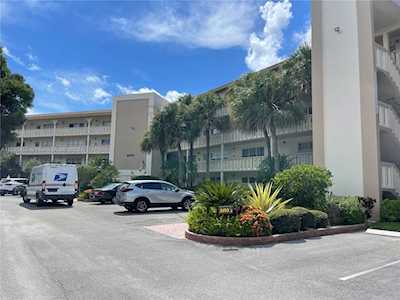 2103 Lucaya Bnd #J4 Coconut Creek, FL 33066