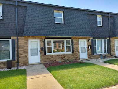 1911 Canterbury Dr Washington, IL 61571