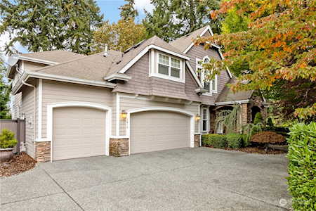 1818 NE 38th Place Renton, WA 98056