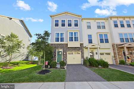 7643 Lyndon Ct Glen Burnie, MD 21060
