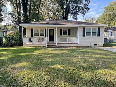 2105 Lockard Ave Chesapeake, VA 23320