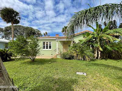 17 Goodall Avenue Daytona Beach, FL 32118