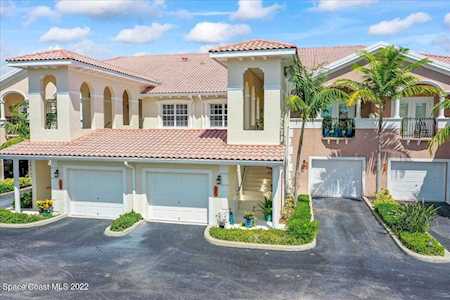 127 Lancha Circle #203 Indian Harbour Beach, FL 32937
