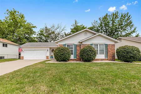 35 Countrywood Dr St Peters, MO 63376