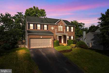 298 Whitehorse Ct SW Leesburg, VA 20175