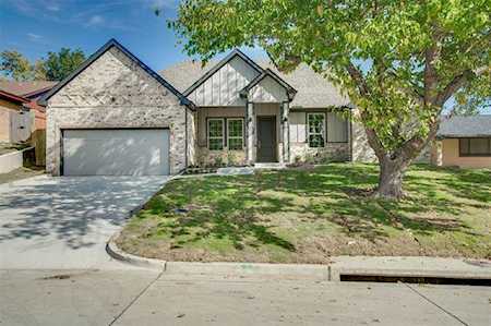 1206 Halifax Street Grand Prairie, TX 75050