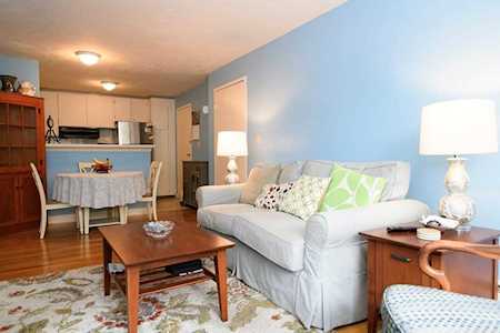 1105 Lexington St #7-6 Waltham, MA 02452