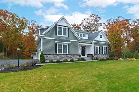 19 Turtle Brook Rd Plainville, MA 02762