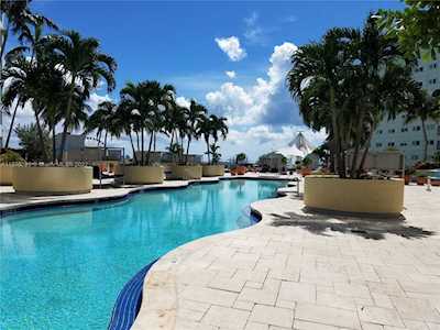 253 NE 2nd St #1606 Miami, FL 33132
