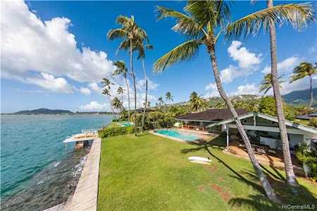 202 Wailupe Circle Honolulu, HI 96821