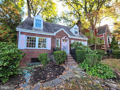 895 Kentucky St N Arlington, VA 22205