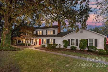 3915 Stoney Ridge Trl Charlotte, NC 28210