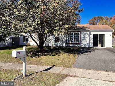 5 Ocean Ave Barnegat, NJ 08005