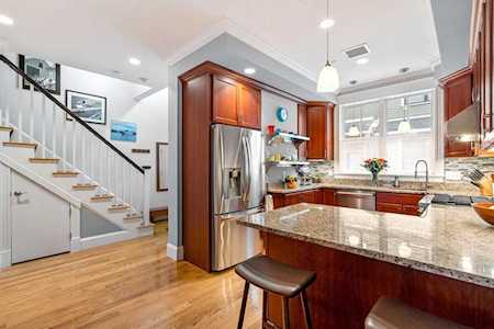 221 Beacon Street #7 Somerville, MA 02143