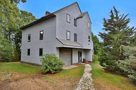 362 Monomoscoy Rd Mashpee, MA 02649