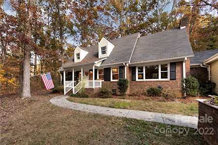 4301 Wesley Chapel Rd Matthews, NC 28104