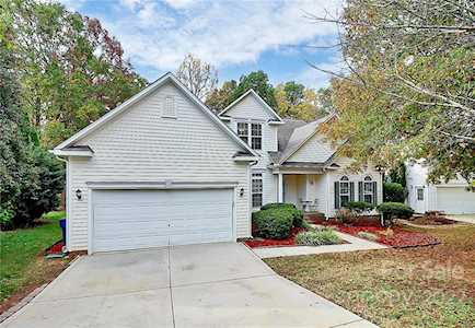 12515 Cardinal Woods Dr Pineville, NC 28134