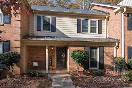 4020 Ivystone Ct Charlotte, NC 28277