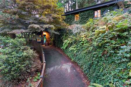 1237 NE Perkins Way Shoreline, WA 98155