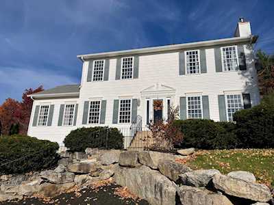 80 Rosegate Farm Dr Manchester, NH 03109