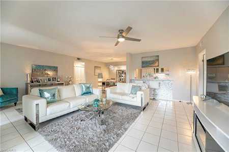 793 Willowbrook Dr #104 Naples, FL 34108
