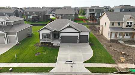 1517 SW Georgetown Dr S Lee's Summit, MO 64082