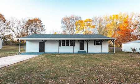 4739 Valley Dr Sullivan, MO 63080