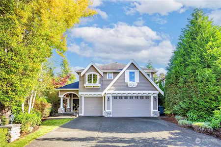 912 274th Way SE Sammamish, WA 98075